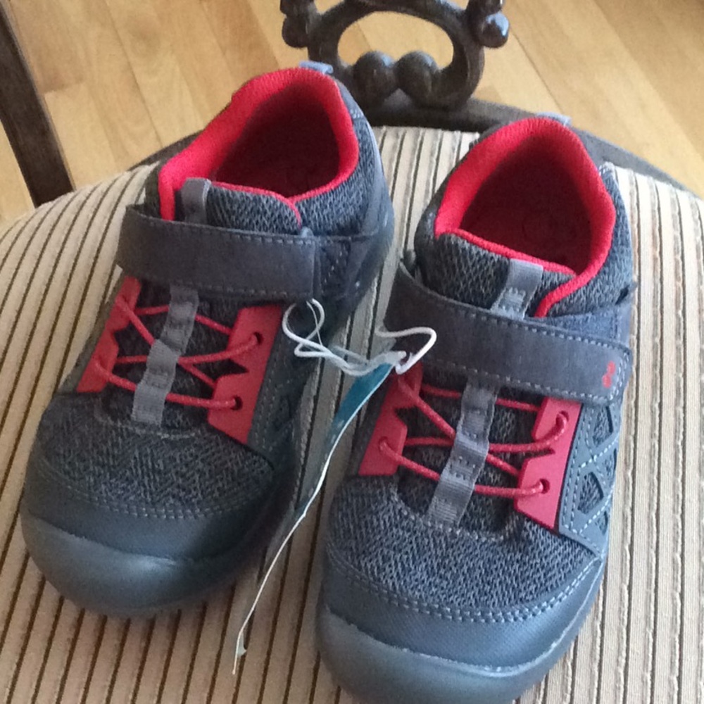 Boys sz 11 shoe